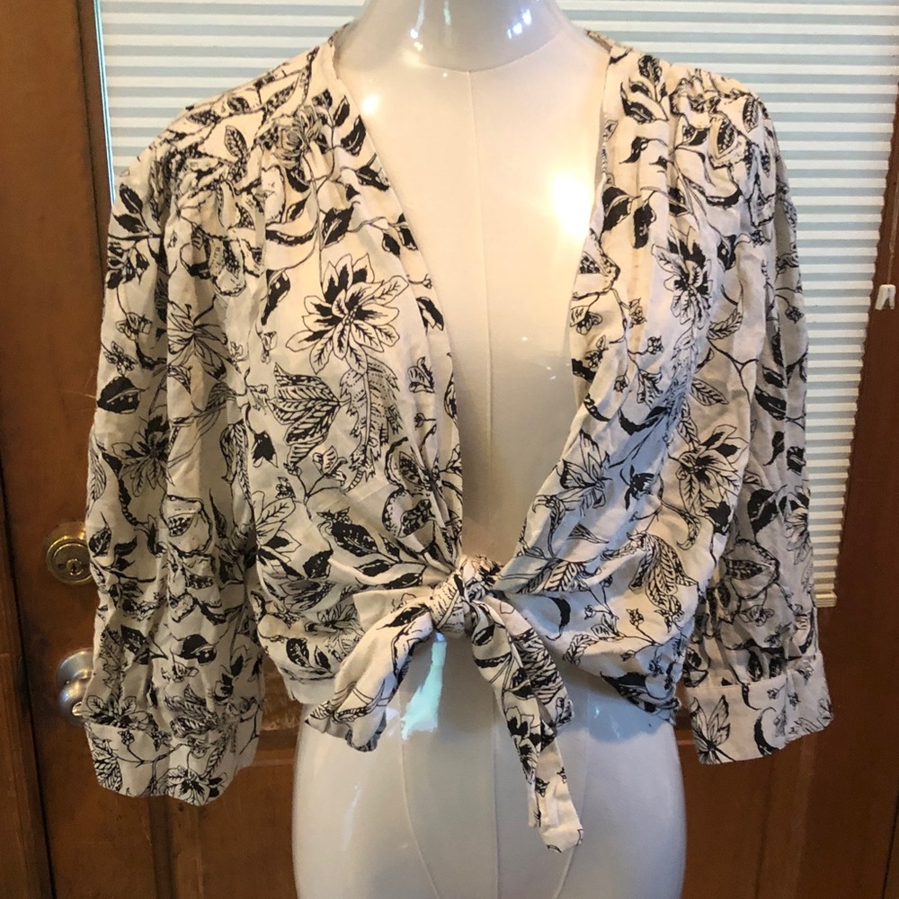 Japna Black and Cream Floral Tie-Front Blouse